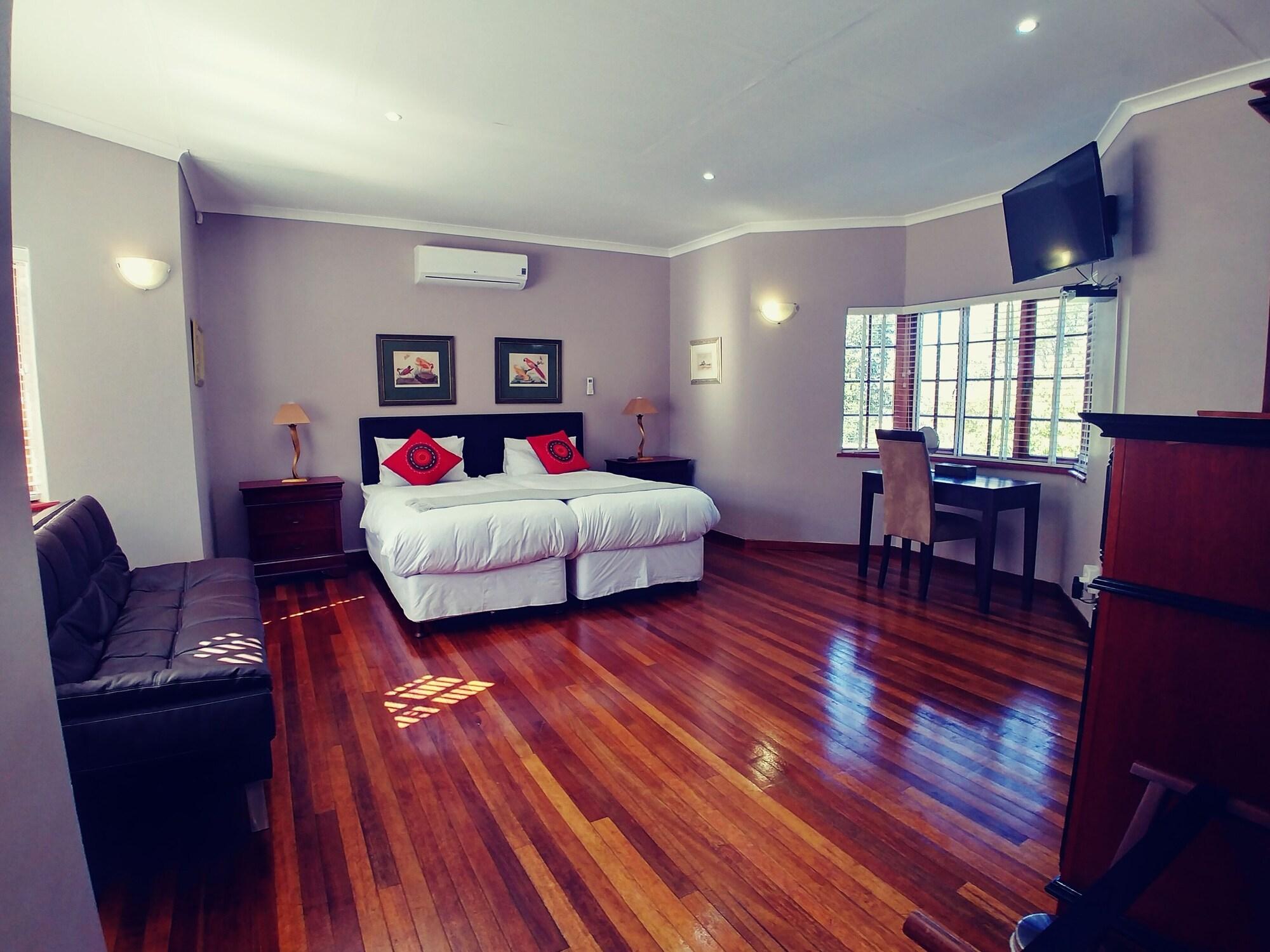 Winelands Villa Guesthouse And Cottages Somerset West Exterior photo
