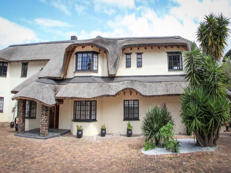 Winelands Villa Guesthouse And Cottages Somerset West Exterior photo