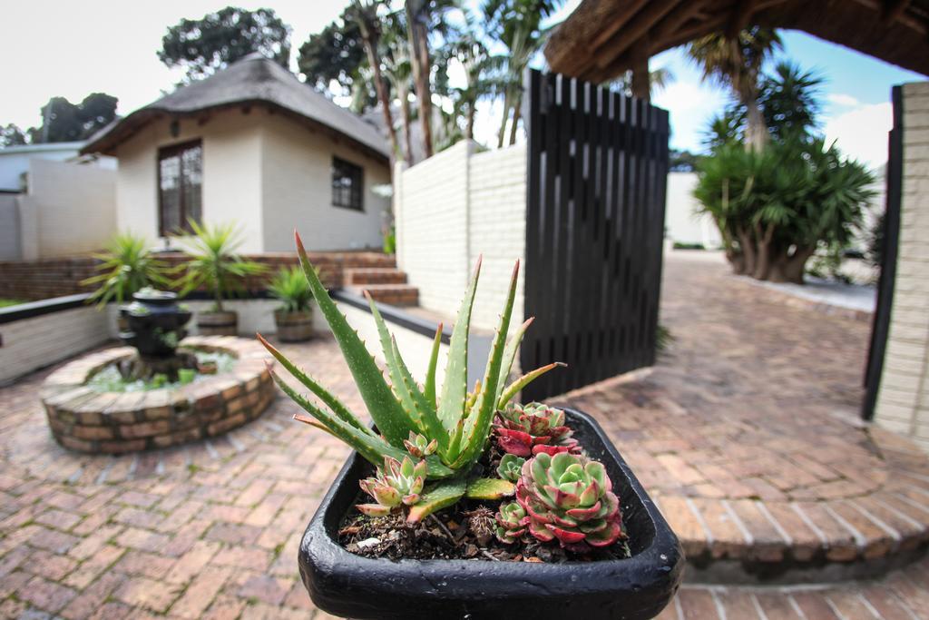 Winelands Villa Guesthouse And Cottages Somerset West Room photo