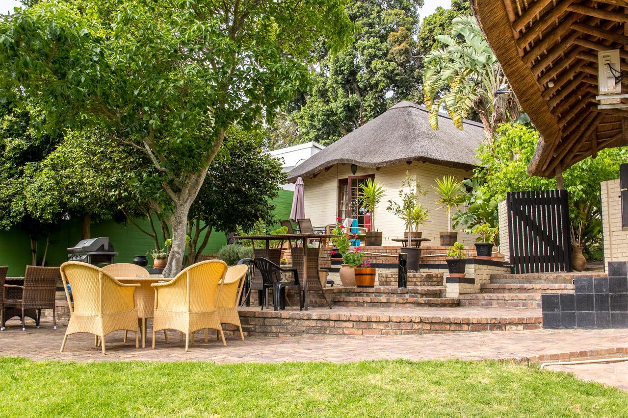 Winelands Villa Guesthouse And Cottages Somerset West Exterior photo