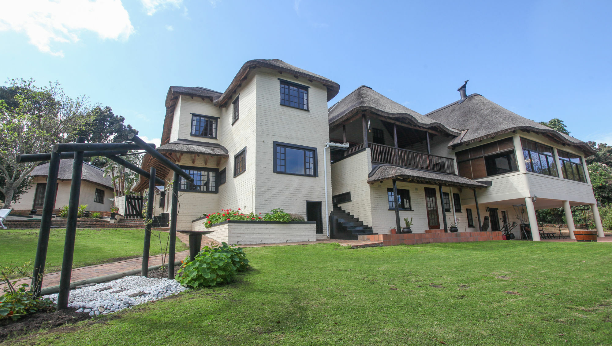 Winelands Villa Guesthouse And Cottages Somerset West Exterior photo